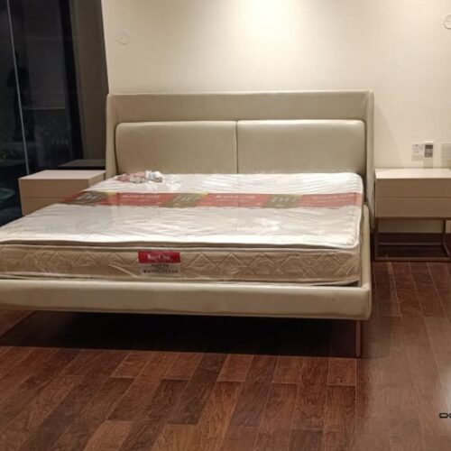 Master Bedroom Big Size Bed