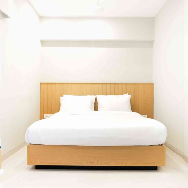 WOODEN BED, Modern Double Size Bed